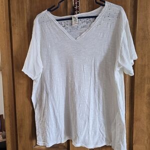 Magnolia Pearl Cotton V Neck Tee